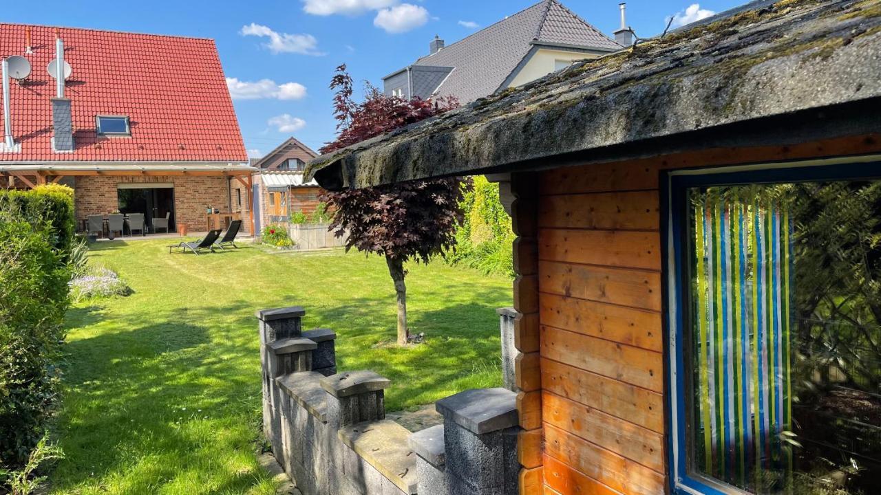 Doppelhaushaelfte In Perfekter Lage Fuer Fahrradtouren - Haus Perrich * Wesel (North Rhine-Westphalia)
